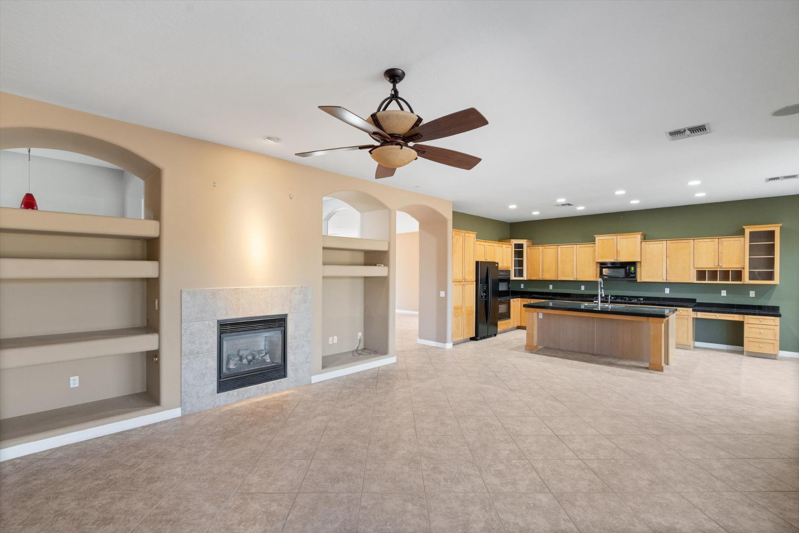 4136 E Pullman Road
