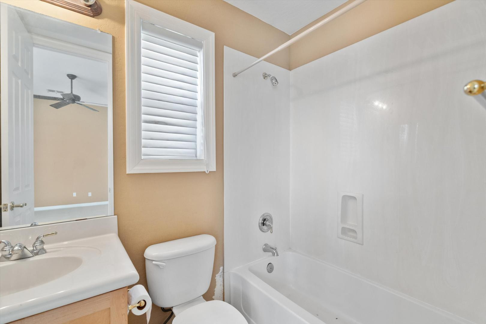4136 E Pullman Road