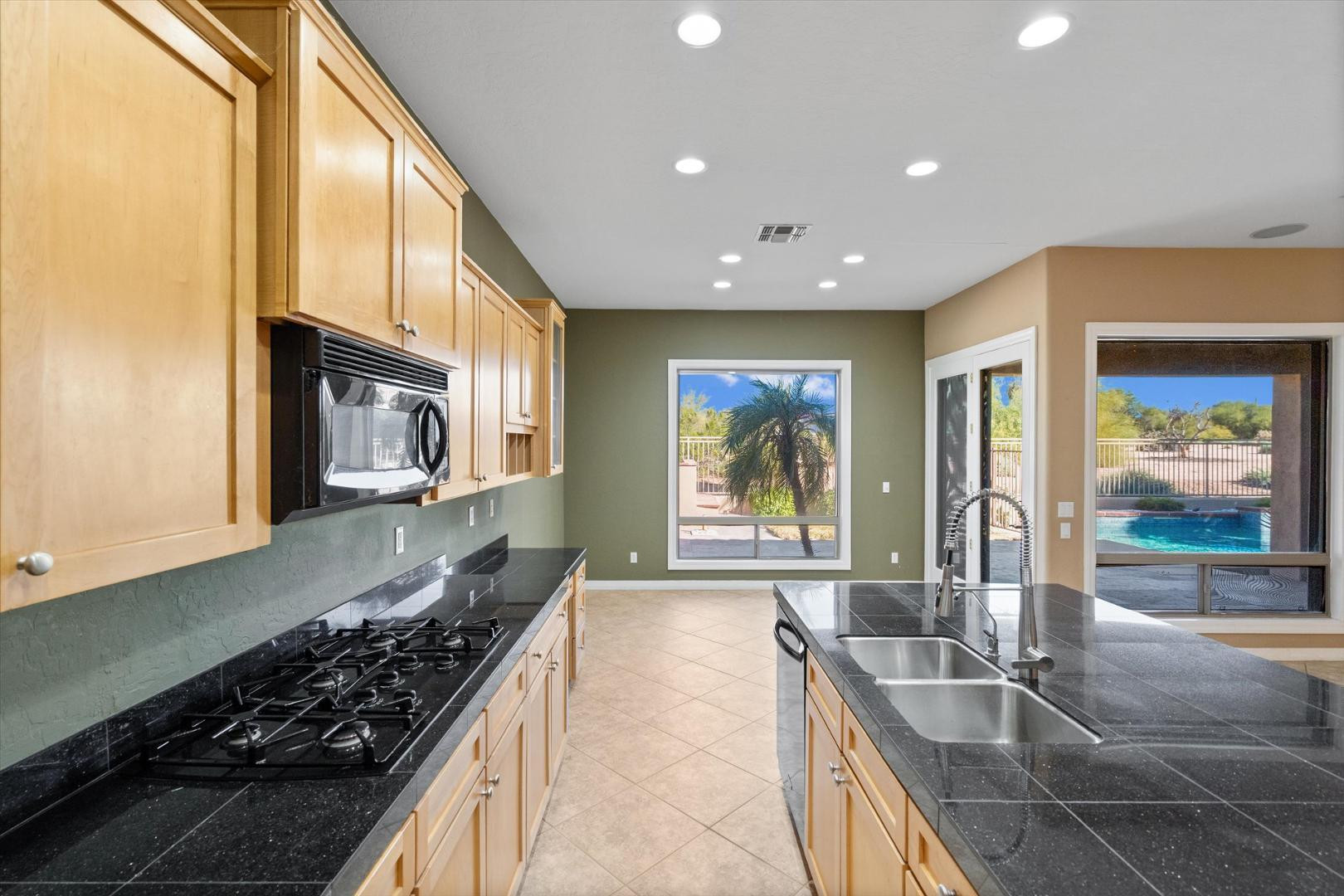 4136 E Pullman Road