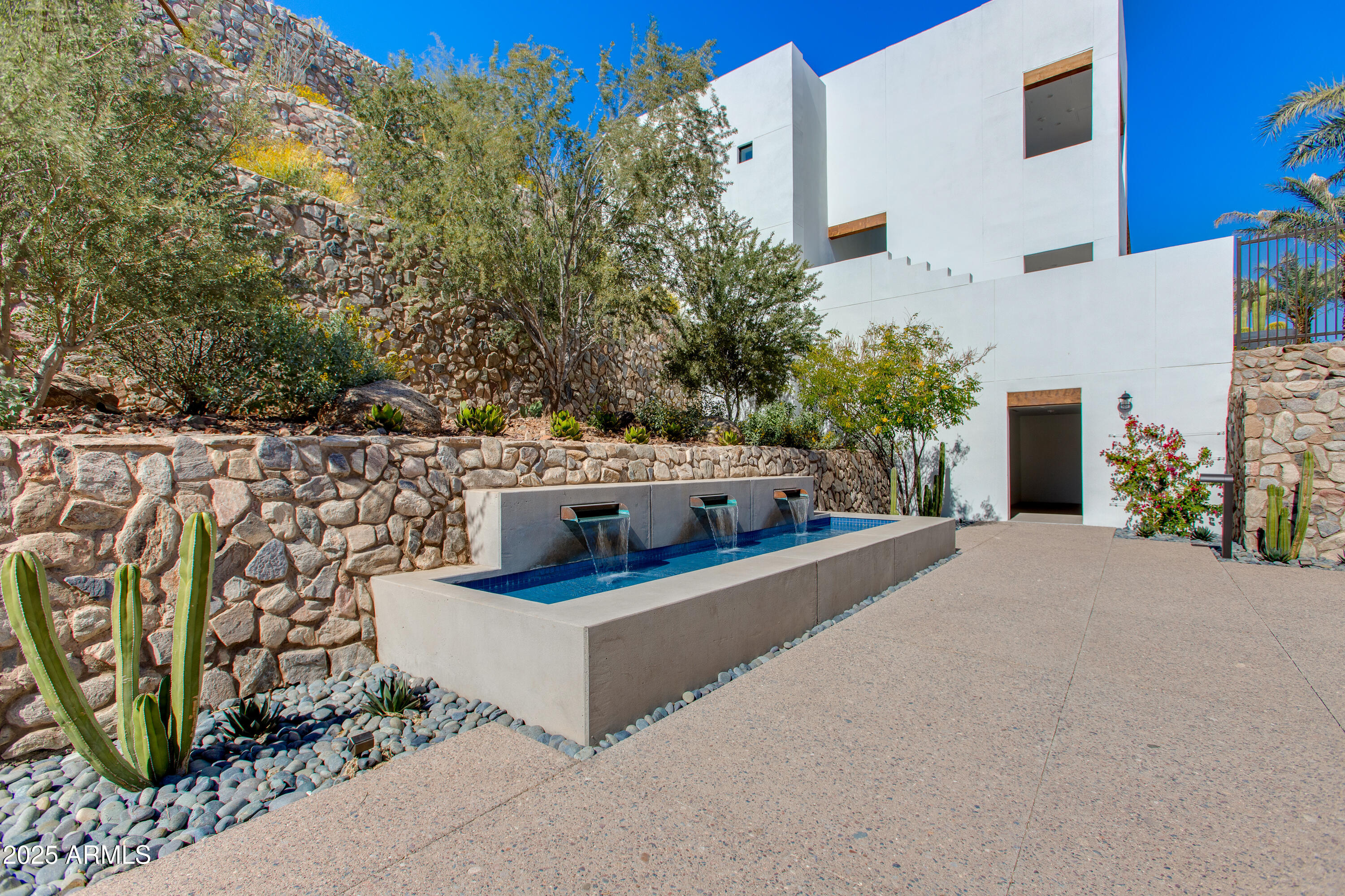 5000 N CAMELBACK RIDGE Drive 206