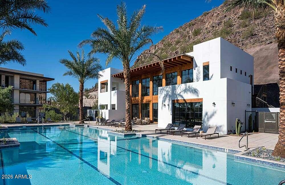 5000 N CAMELBACK RIDGE Drive 206