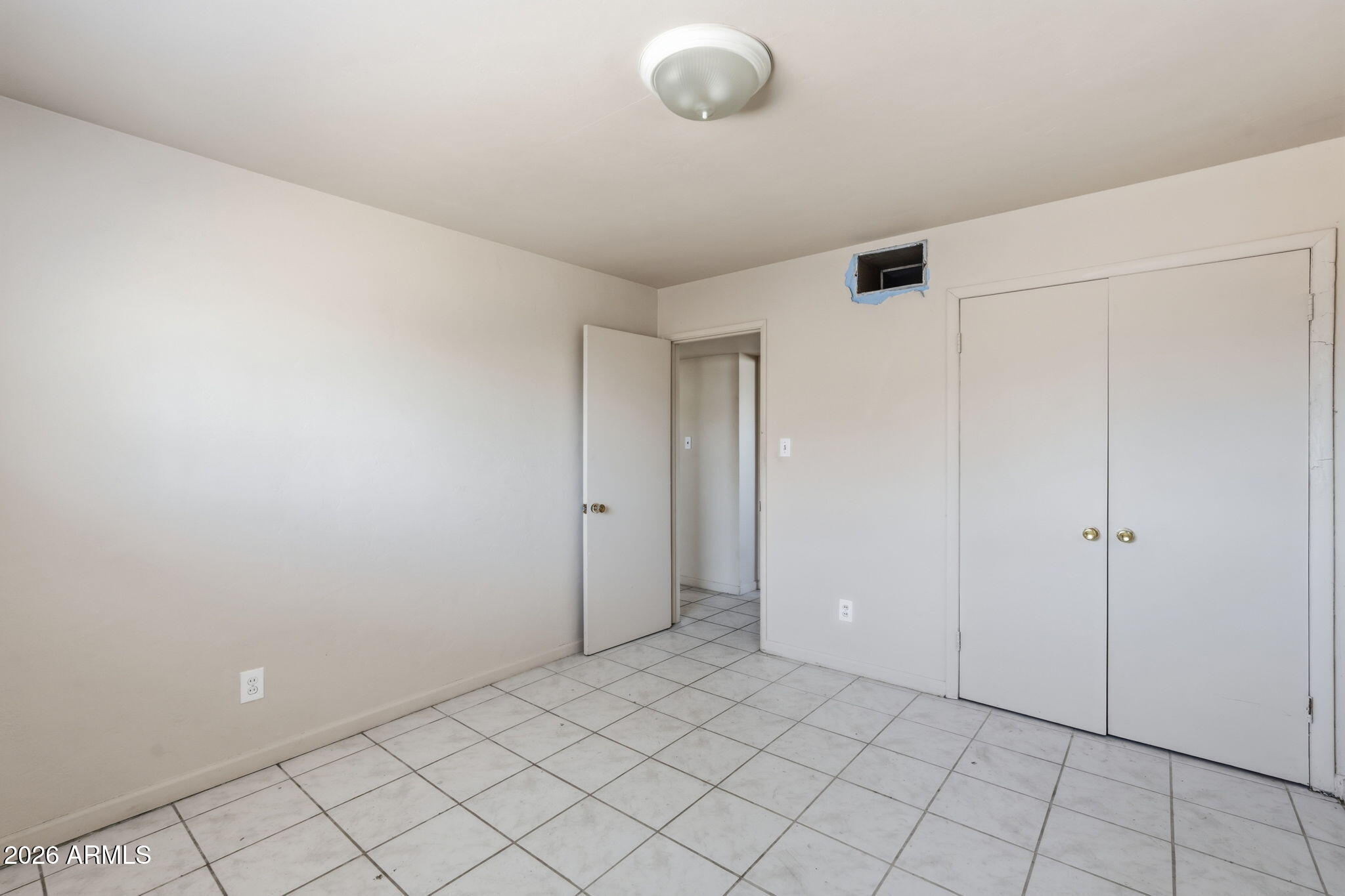 2743 W Ocotillo Road