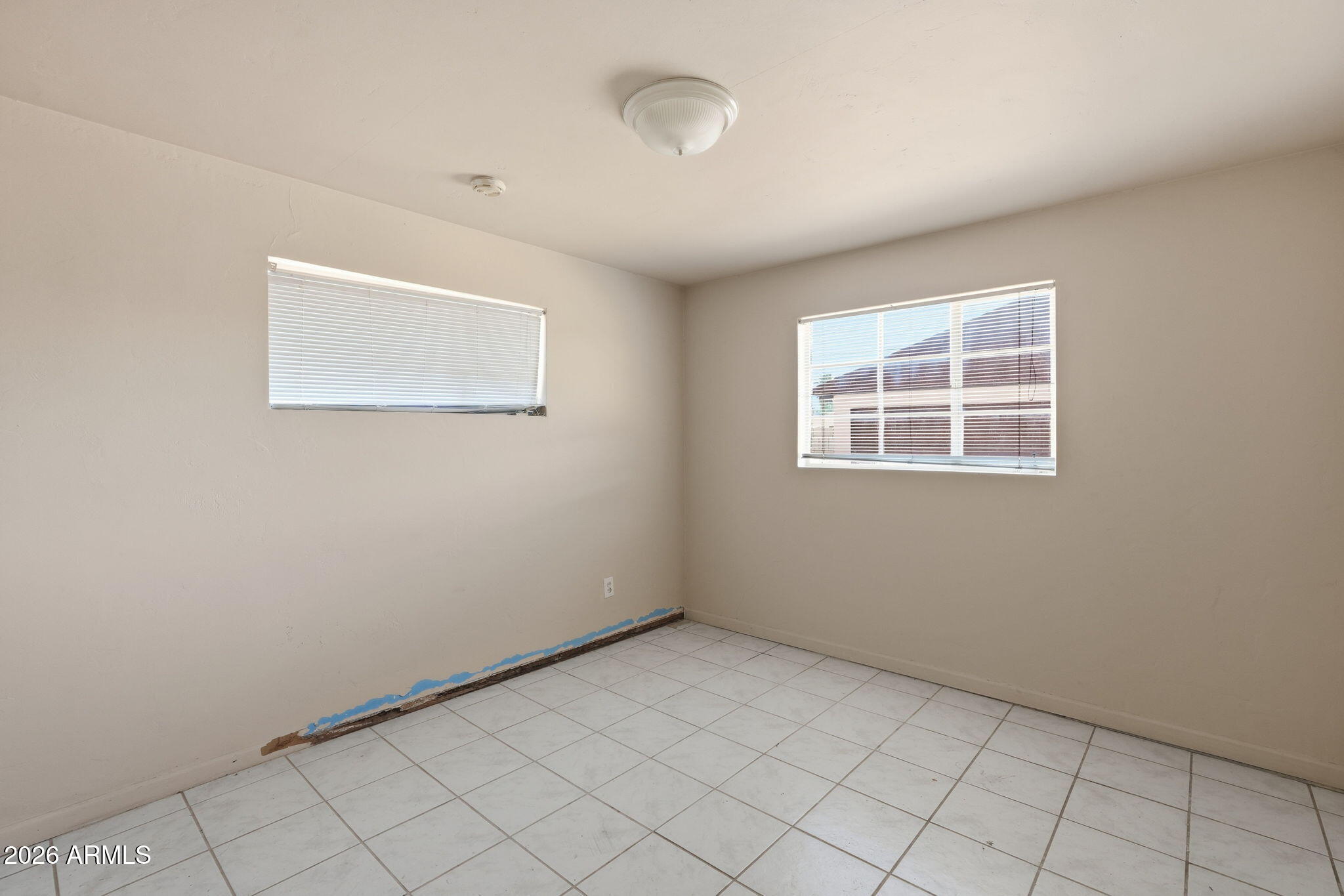 2743 W Ocotillo Road