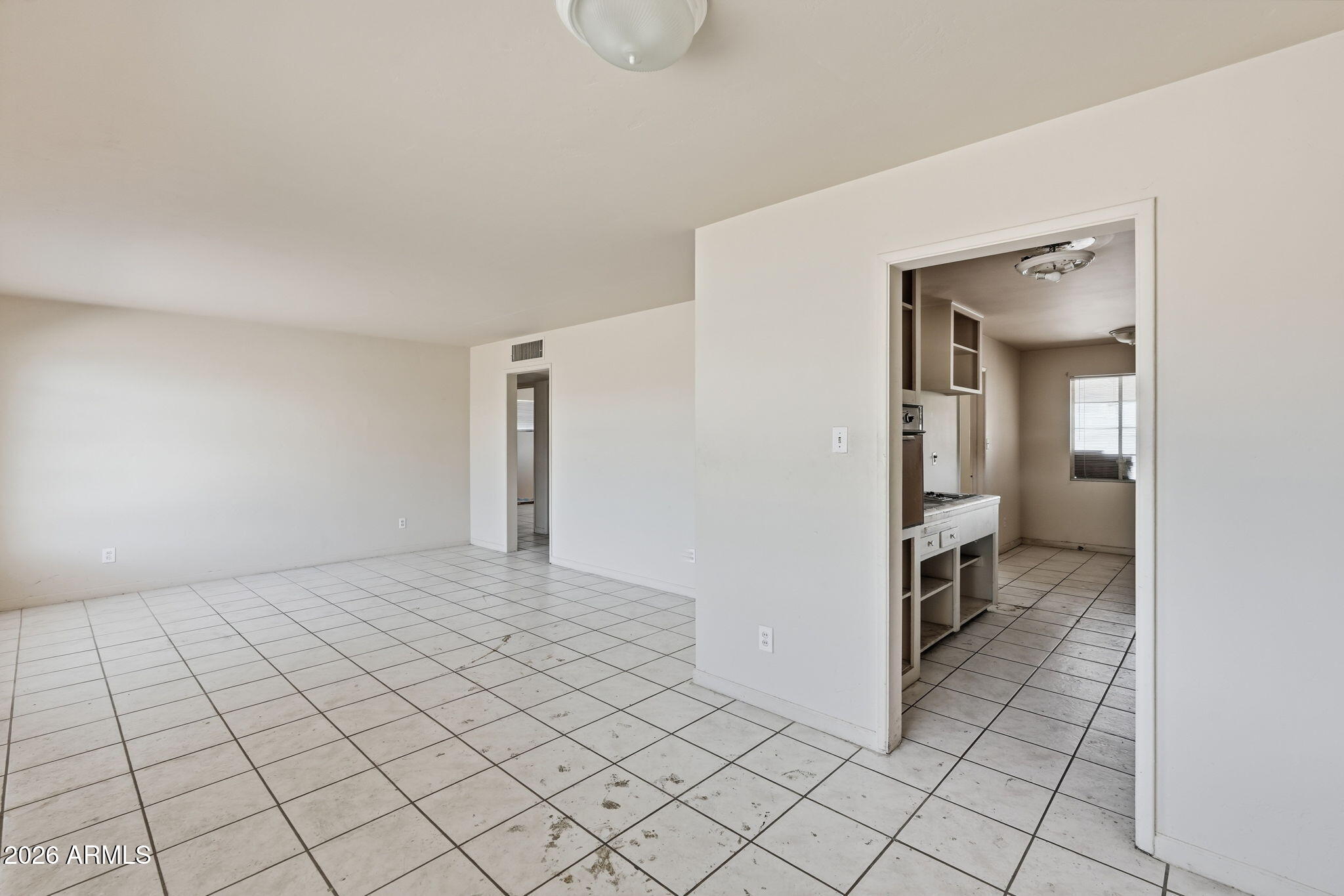 2743 W Ocotillo Road
