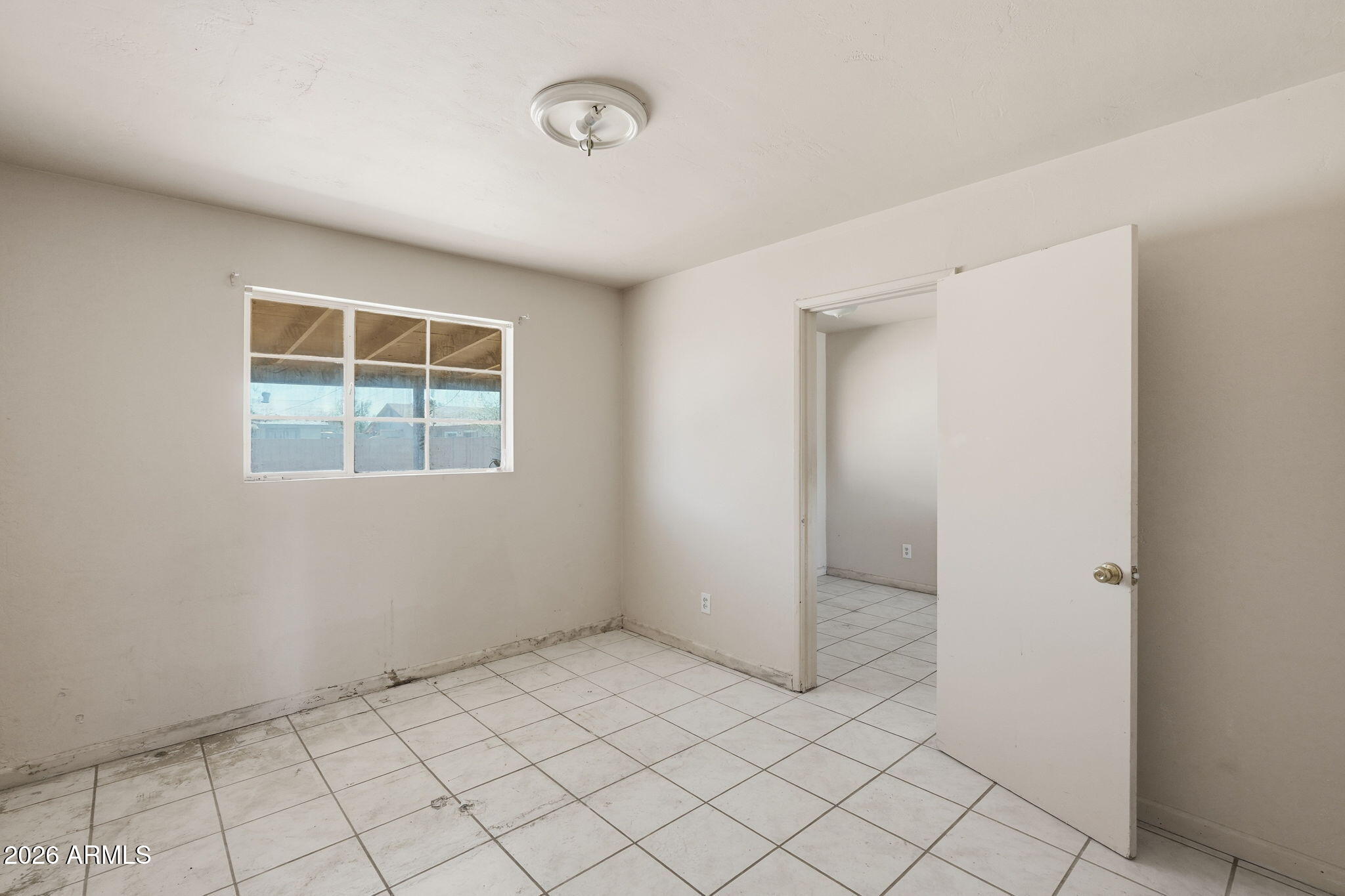 2743 W Ocotillo Road