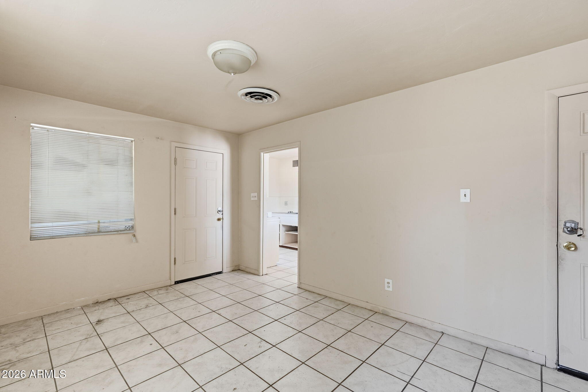 2743 W Ocotillo Road