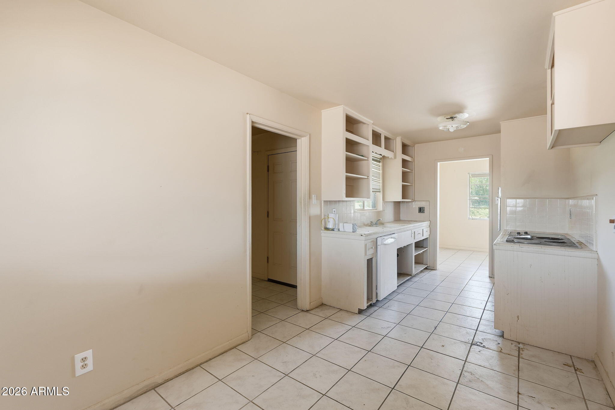 2743 W Ocotillo Road