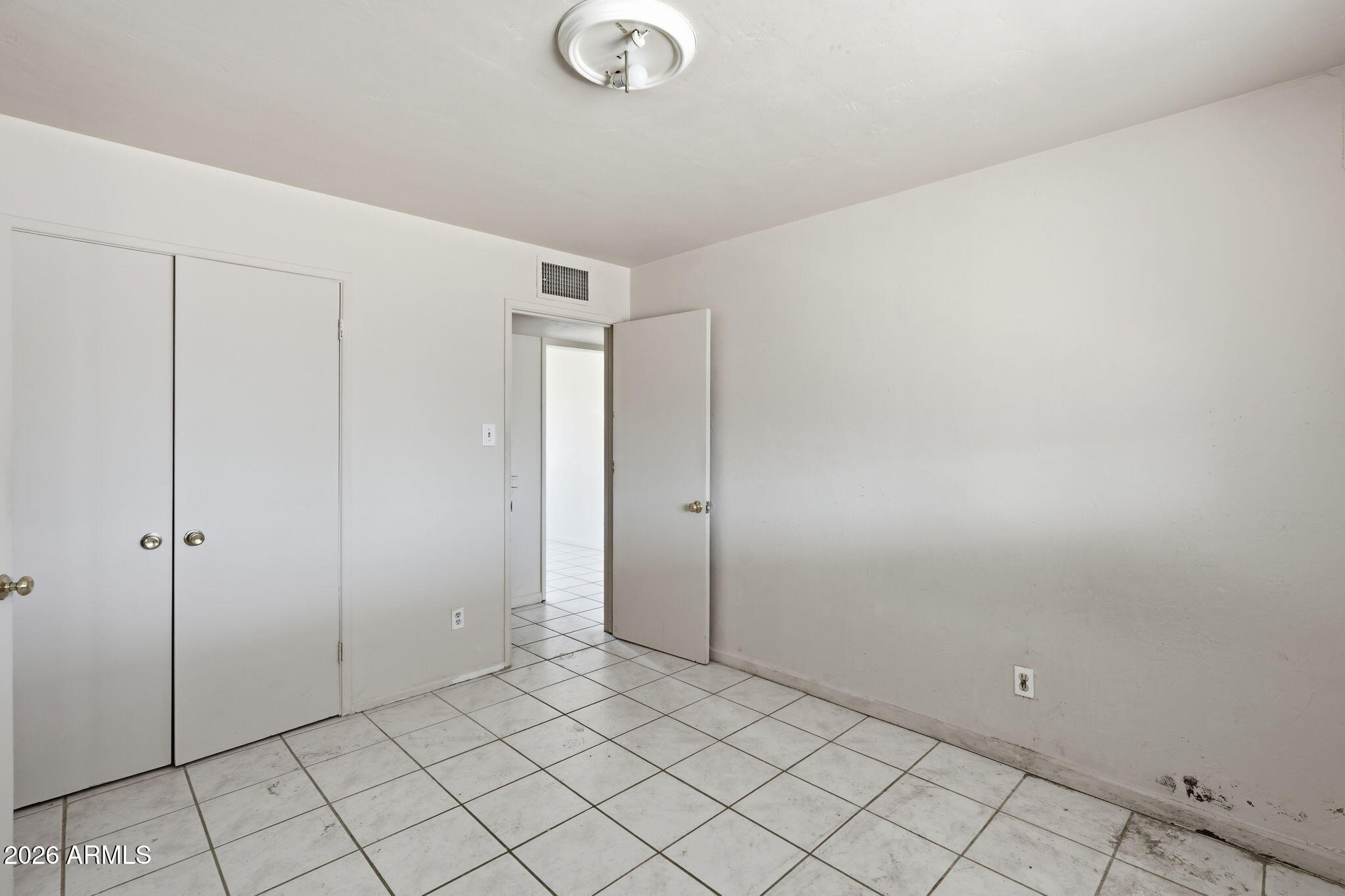 2743 W Ocotillo Road
