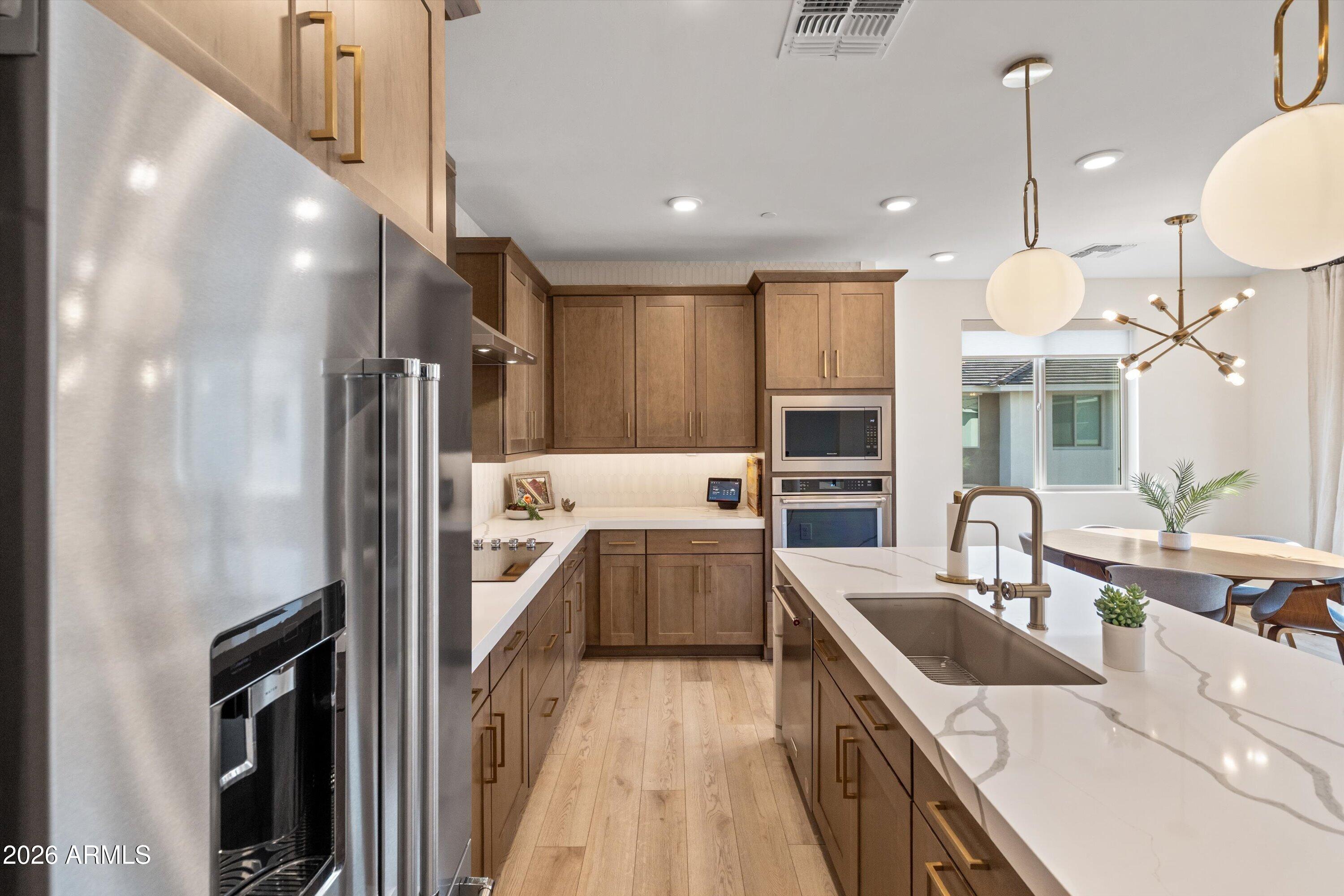 2121 W Sonoran Desert Drive 42
