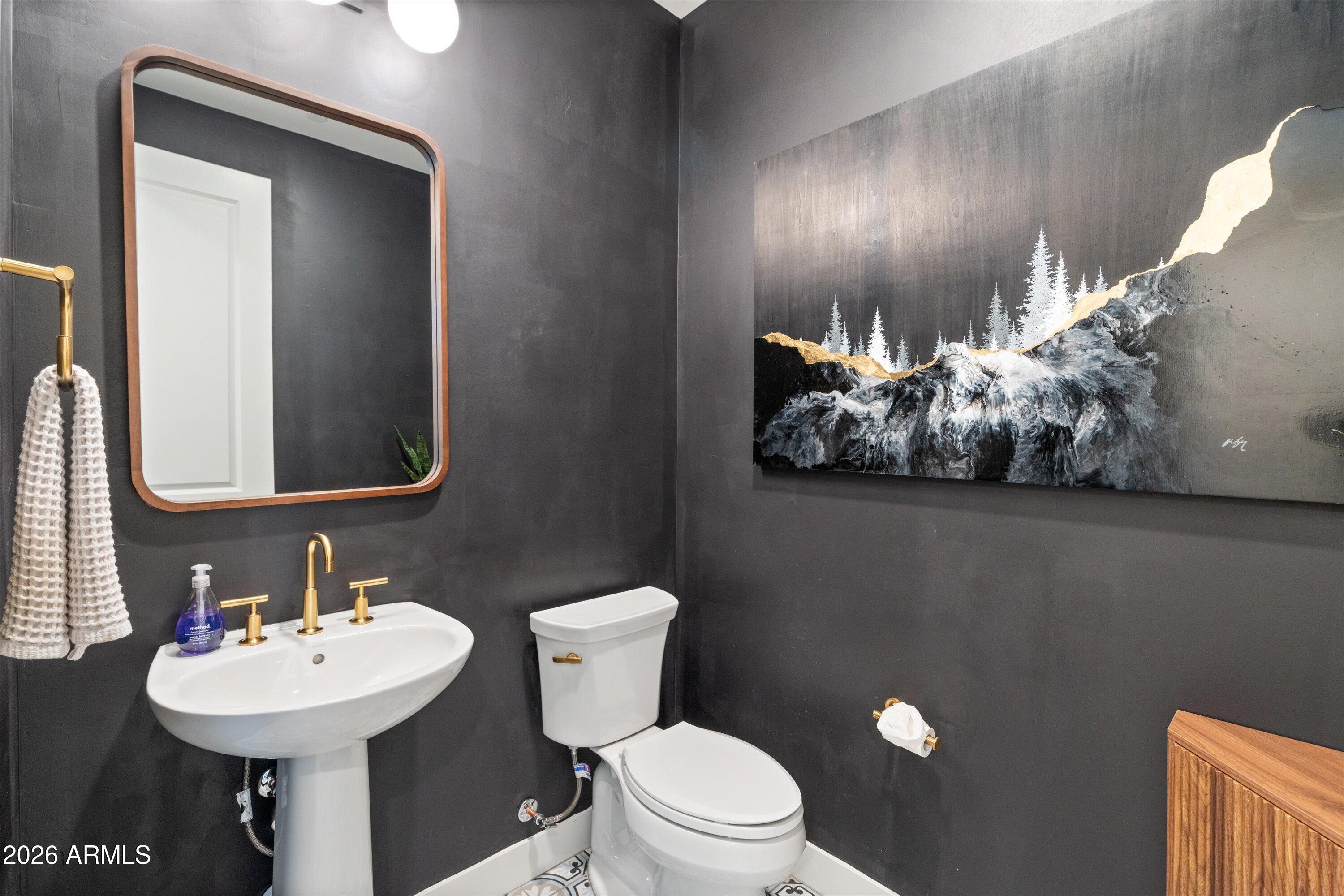 2121 W Sonoran Desert Drive 42
