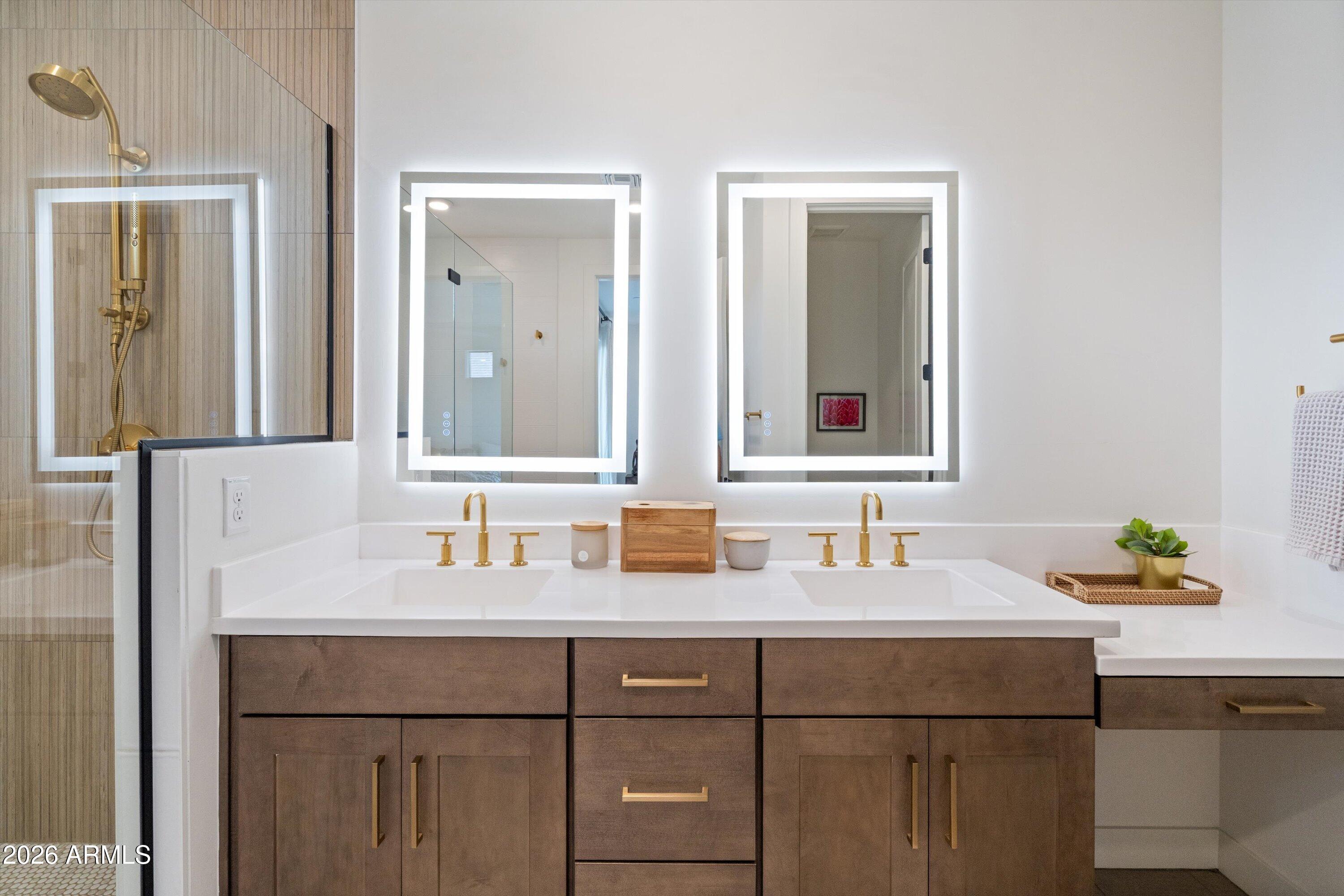 2121 W Sonoran Desert Drive 42