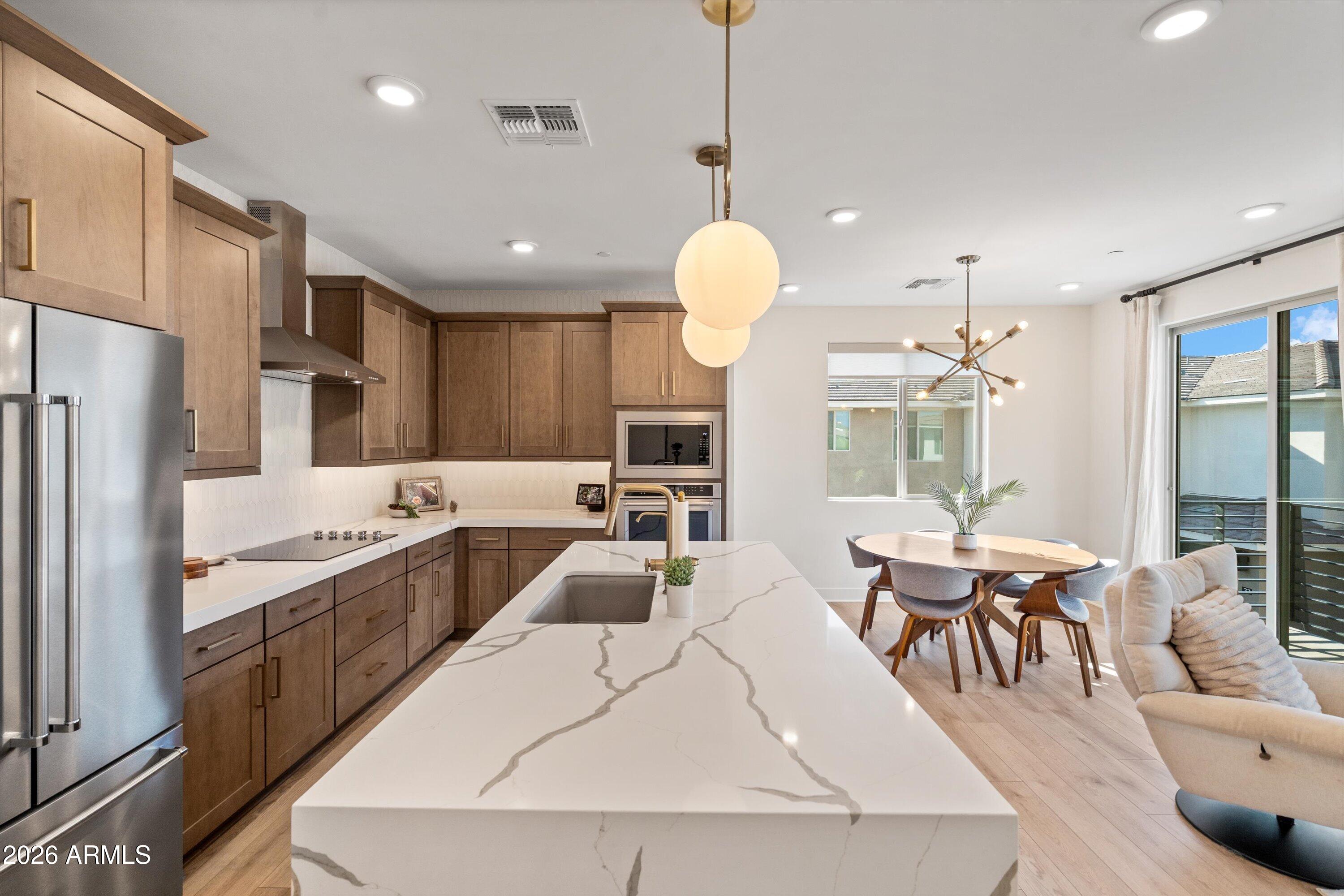 2121 W Sonoran Desert Drive 42
