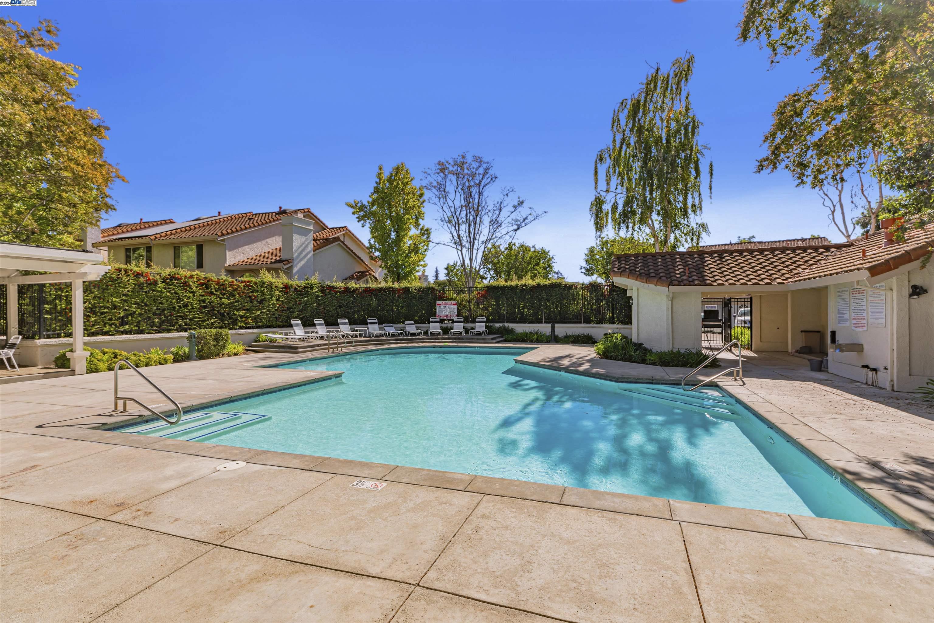 2072 Calle Mesa Alta