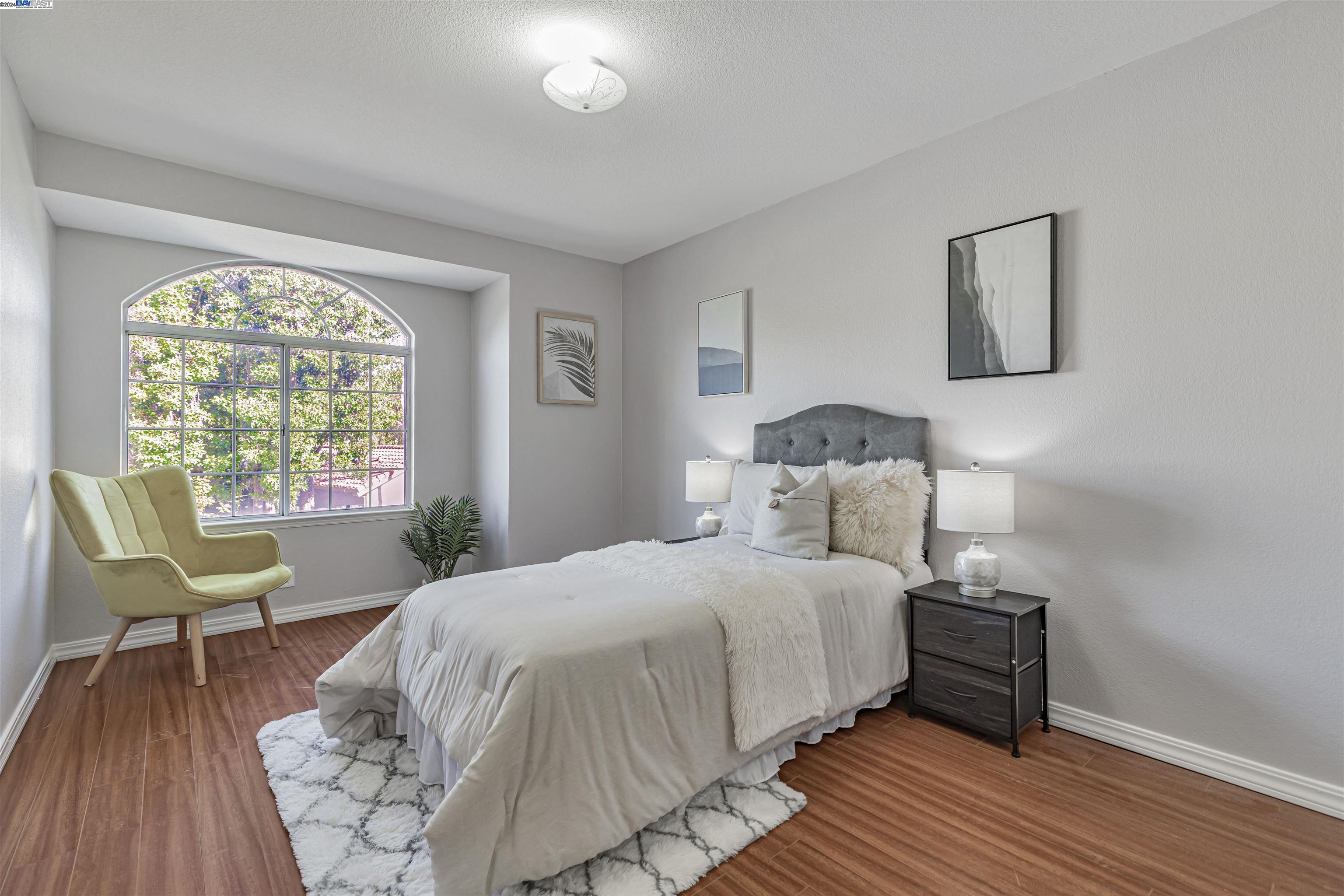 2072 Calle Mesa Alta