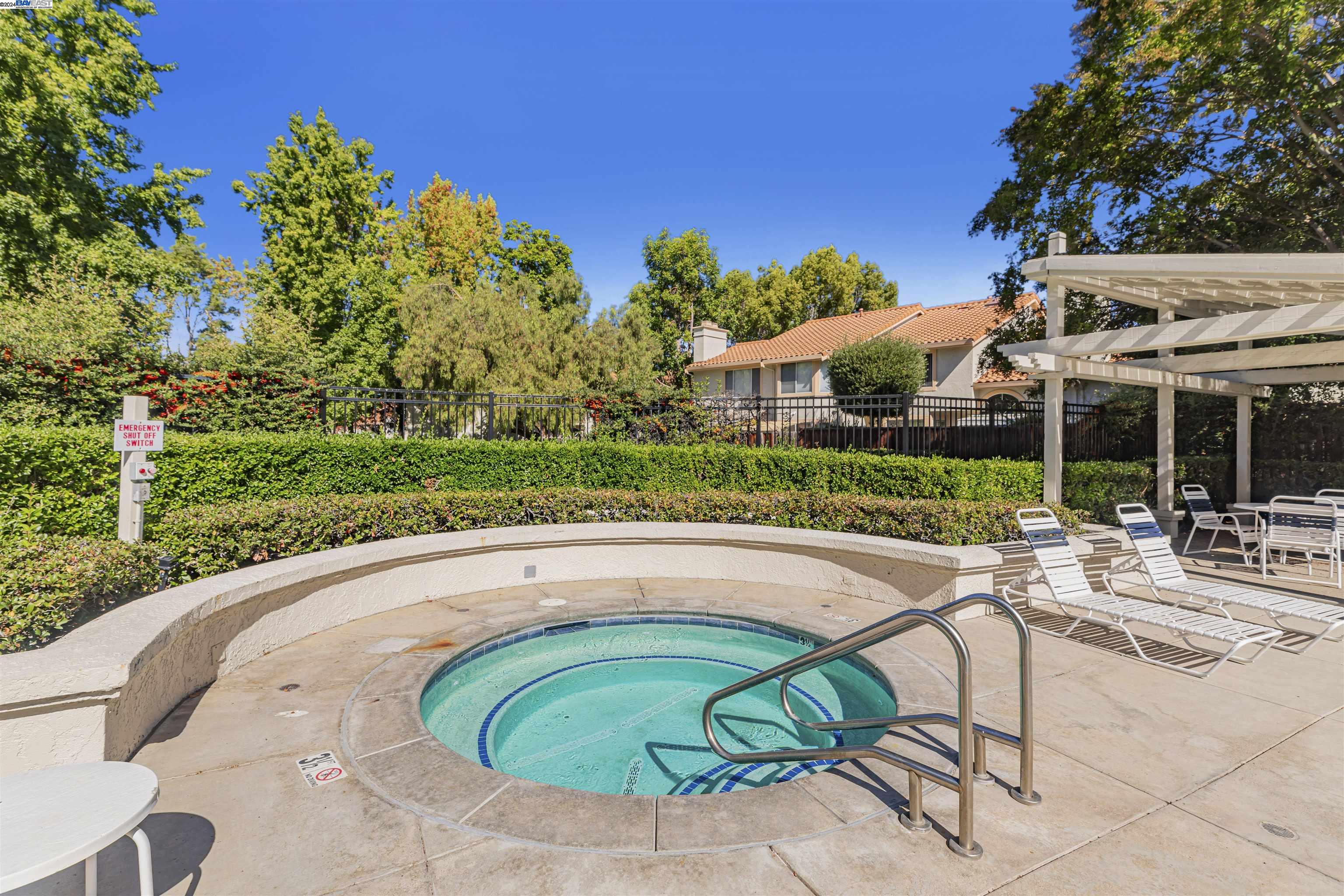 2072 Calle Mesa Alta