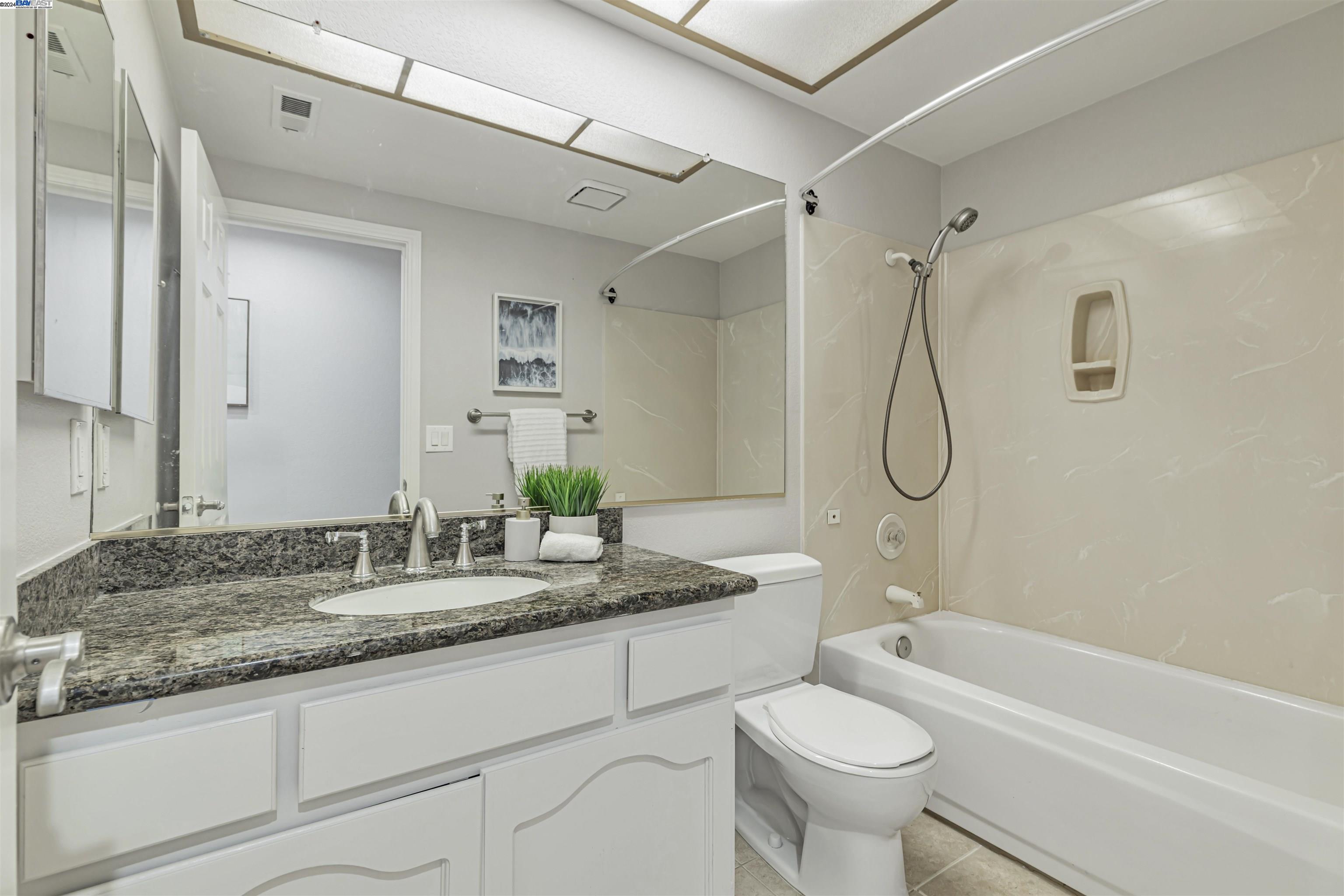 2072 Calle Mesa Alta