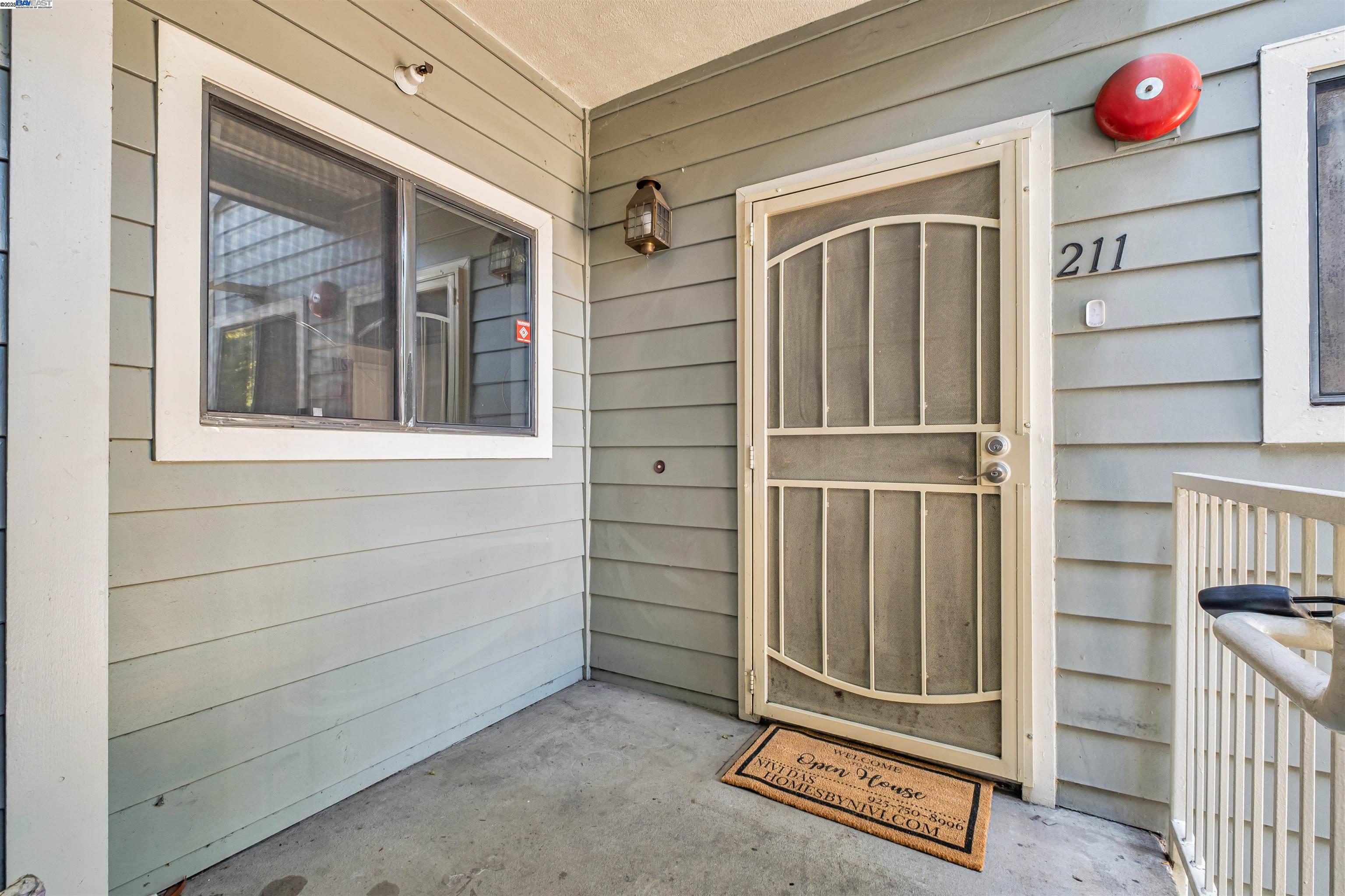 3402 Pinewood Ter # 211