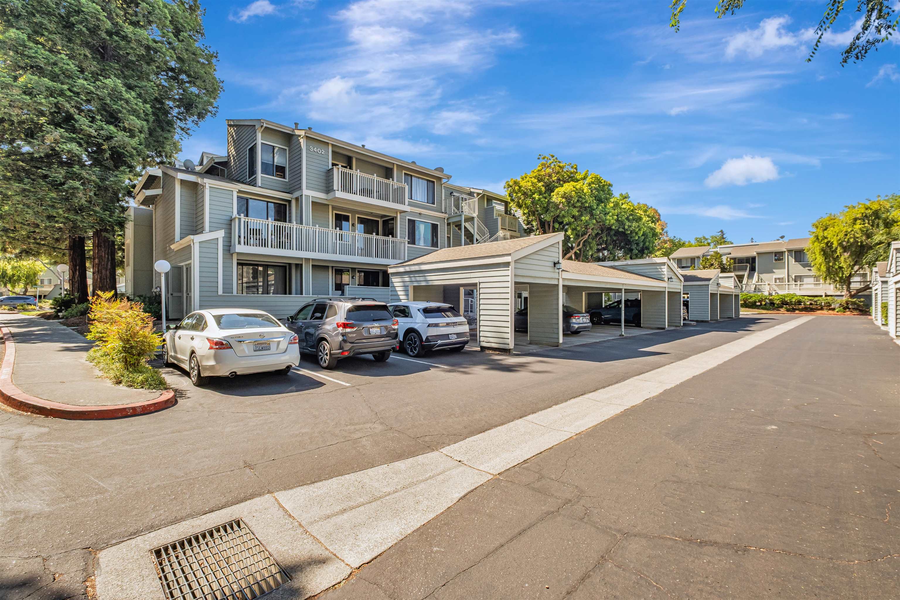 3402 Pinewood Ter # 211