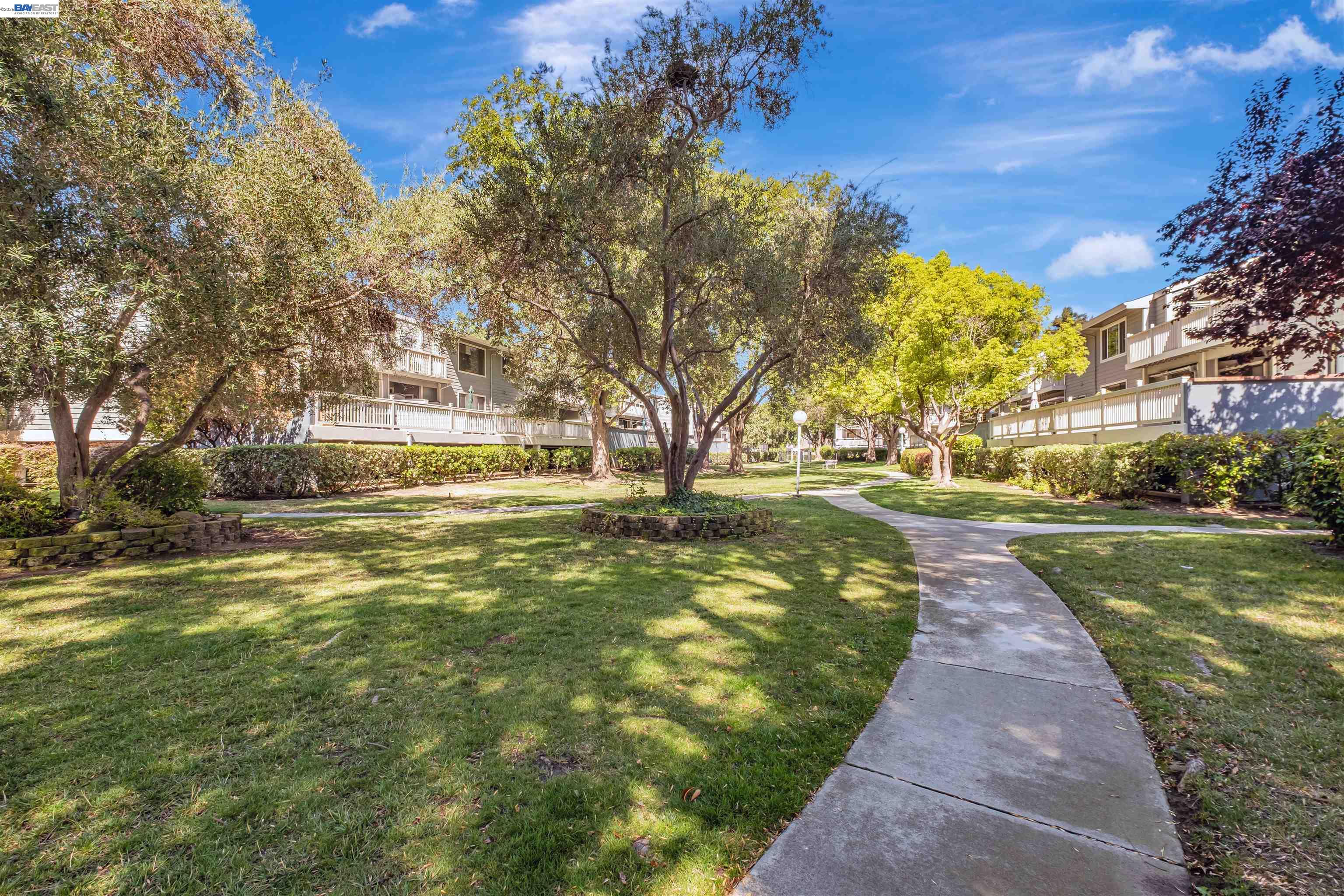 3402 Pinewood Ter # 211