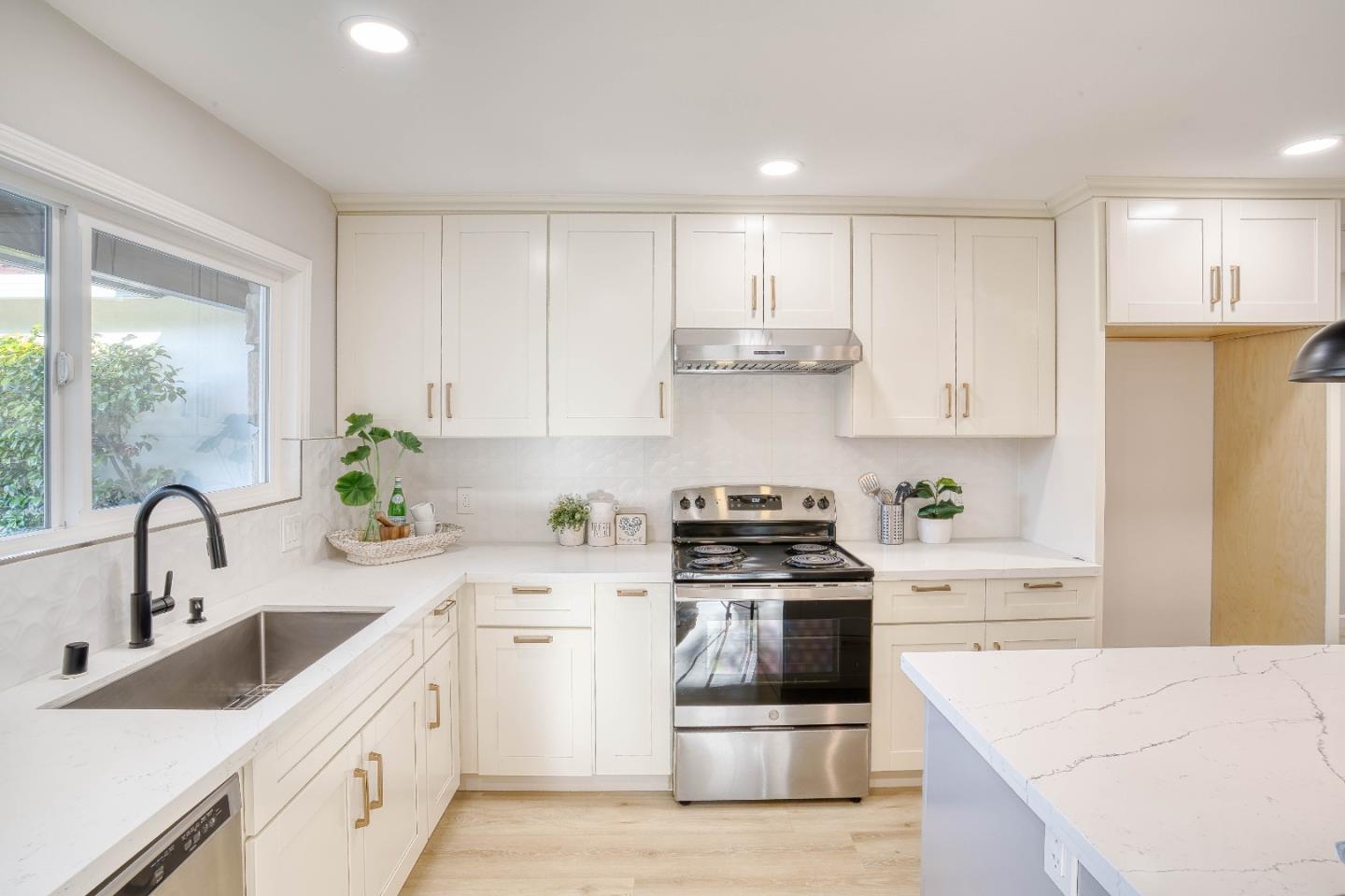 1417 Sierra Creek Way