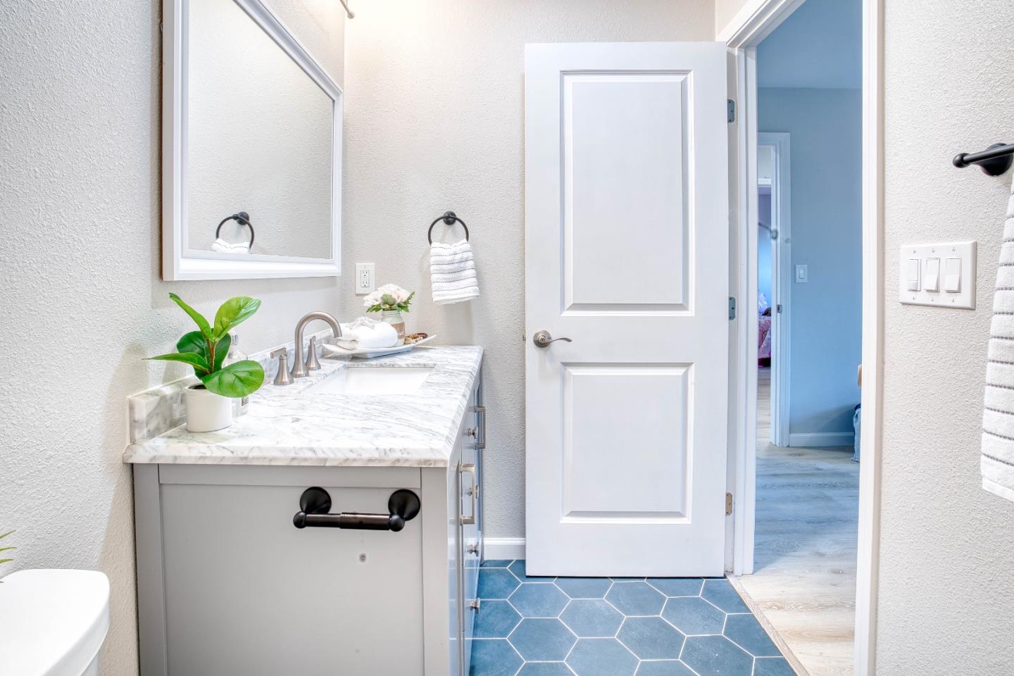 1417 Sierra Creek Way