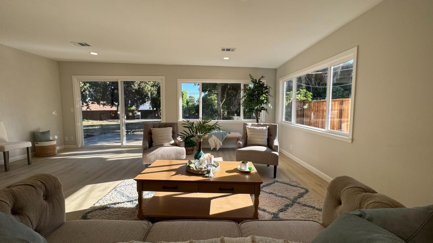 1417 Sierra Creek Way