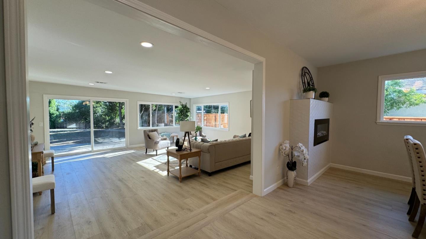 1417 Sierra Creek Way