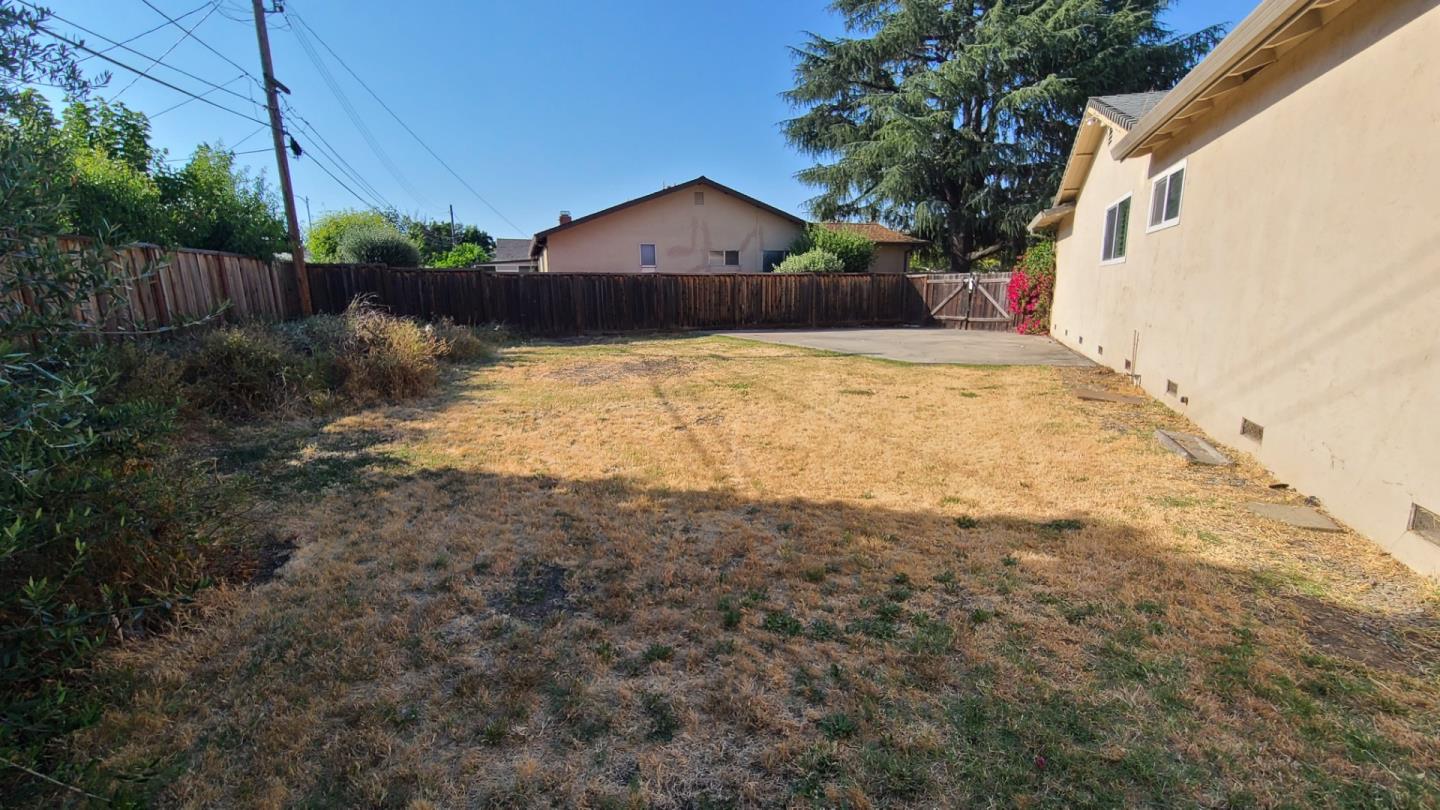 42633 Shoreham Park Court