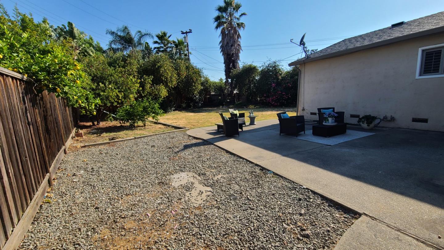 42633 Shoreham Park Court