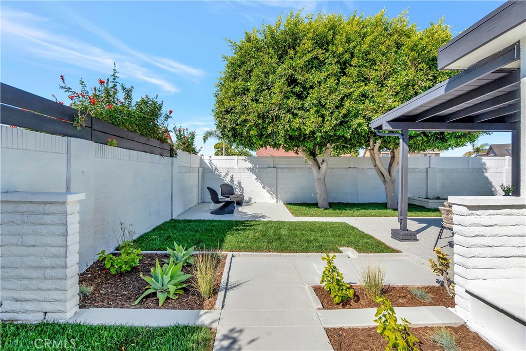 20921 Snug Harbor Circle