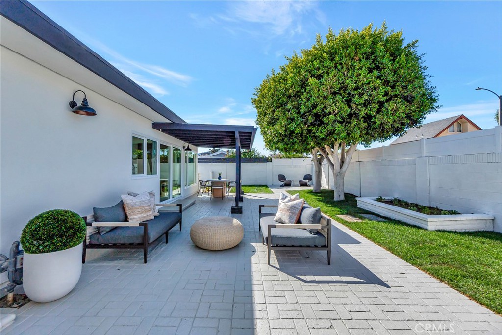 20921 Snug Harbor Circle