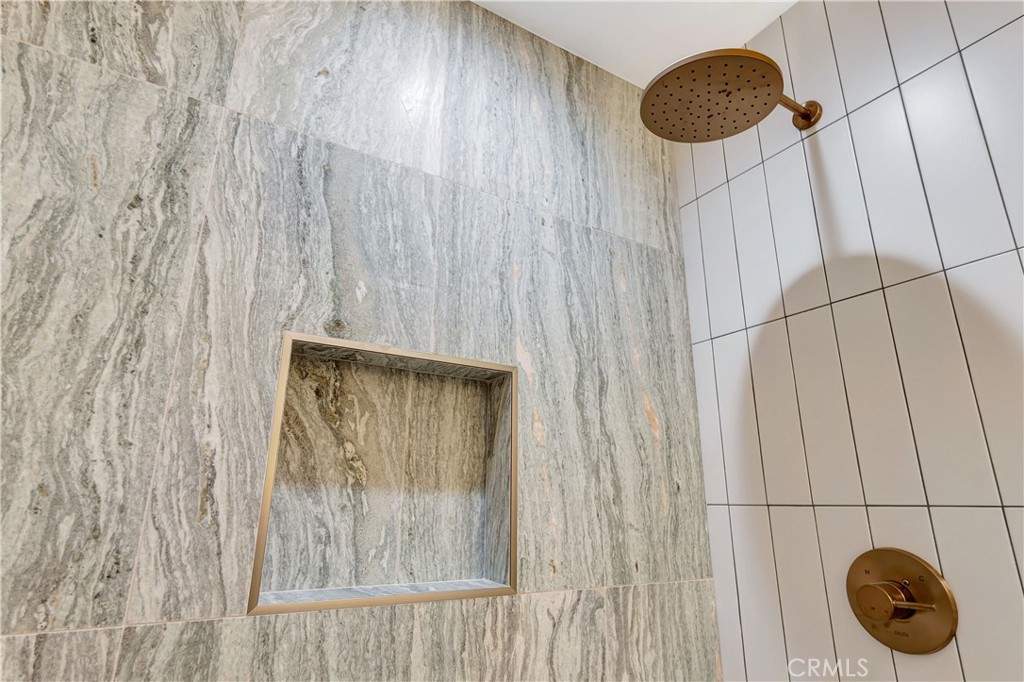 20921 Snug Harbor Circle