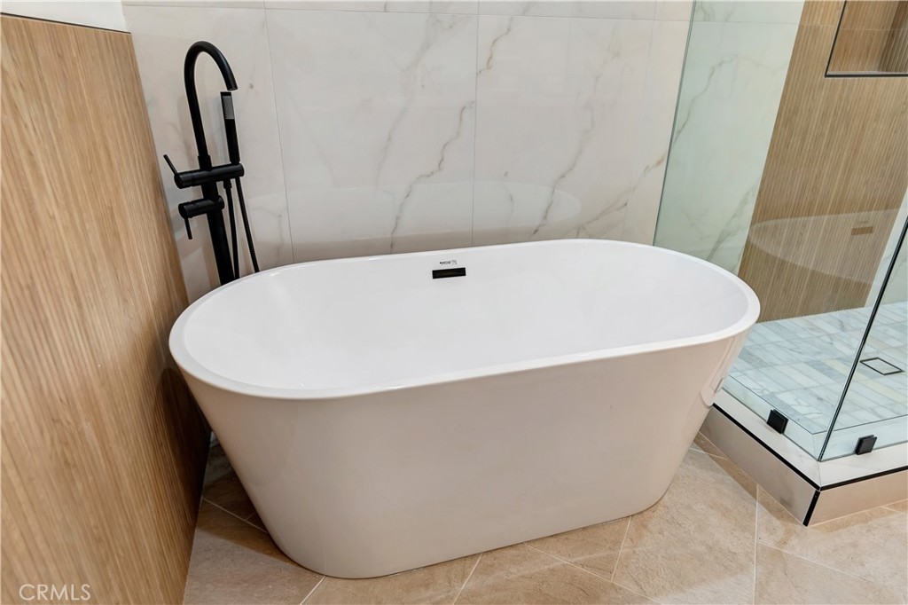 20921 Snug Harbor Circle