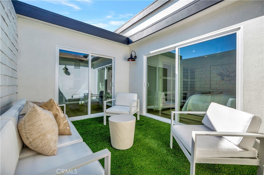 20921 Snug Harbor Circle