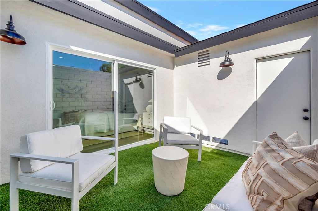 20921 Snug Harbor Circle