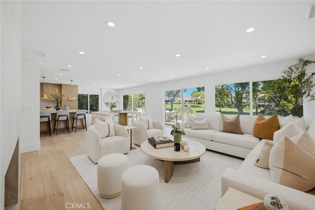 539 Vista Flora