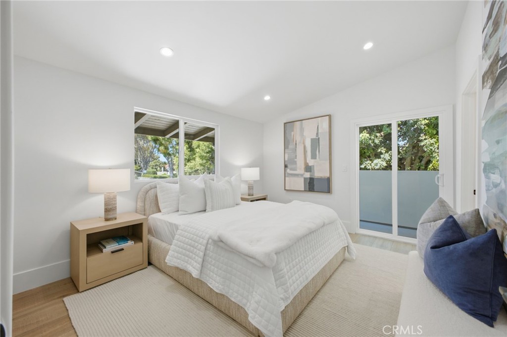 539 Vista Flora
