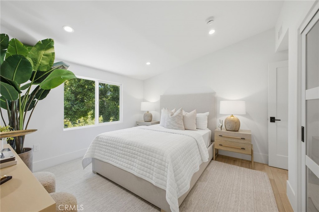 539 Vista Flora