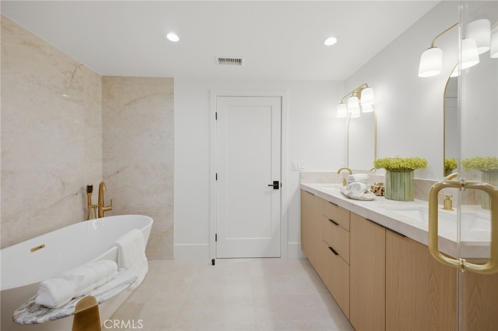 539 Vista Flora