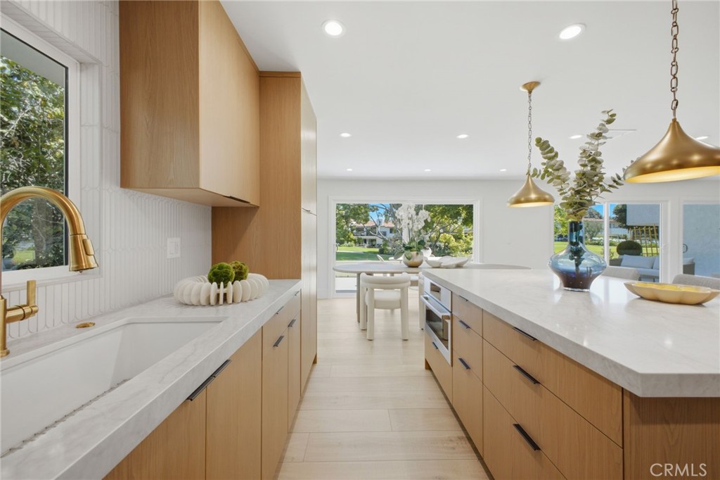 539 Vista Flora