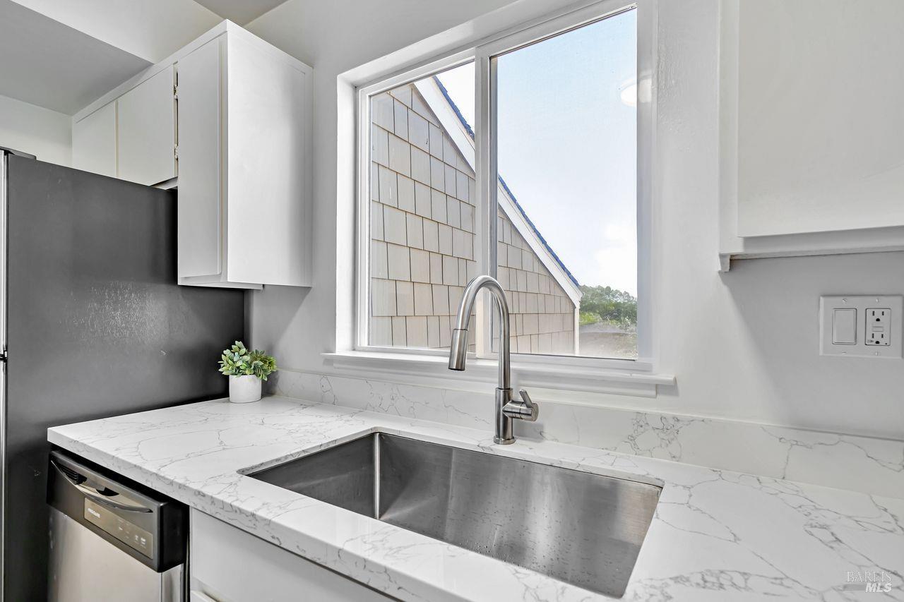 1267 Valley Oak Ct #F