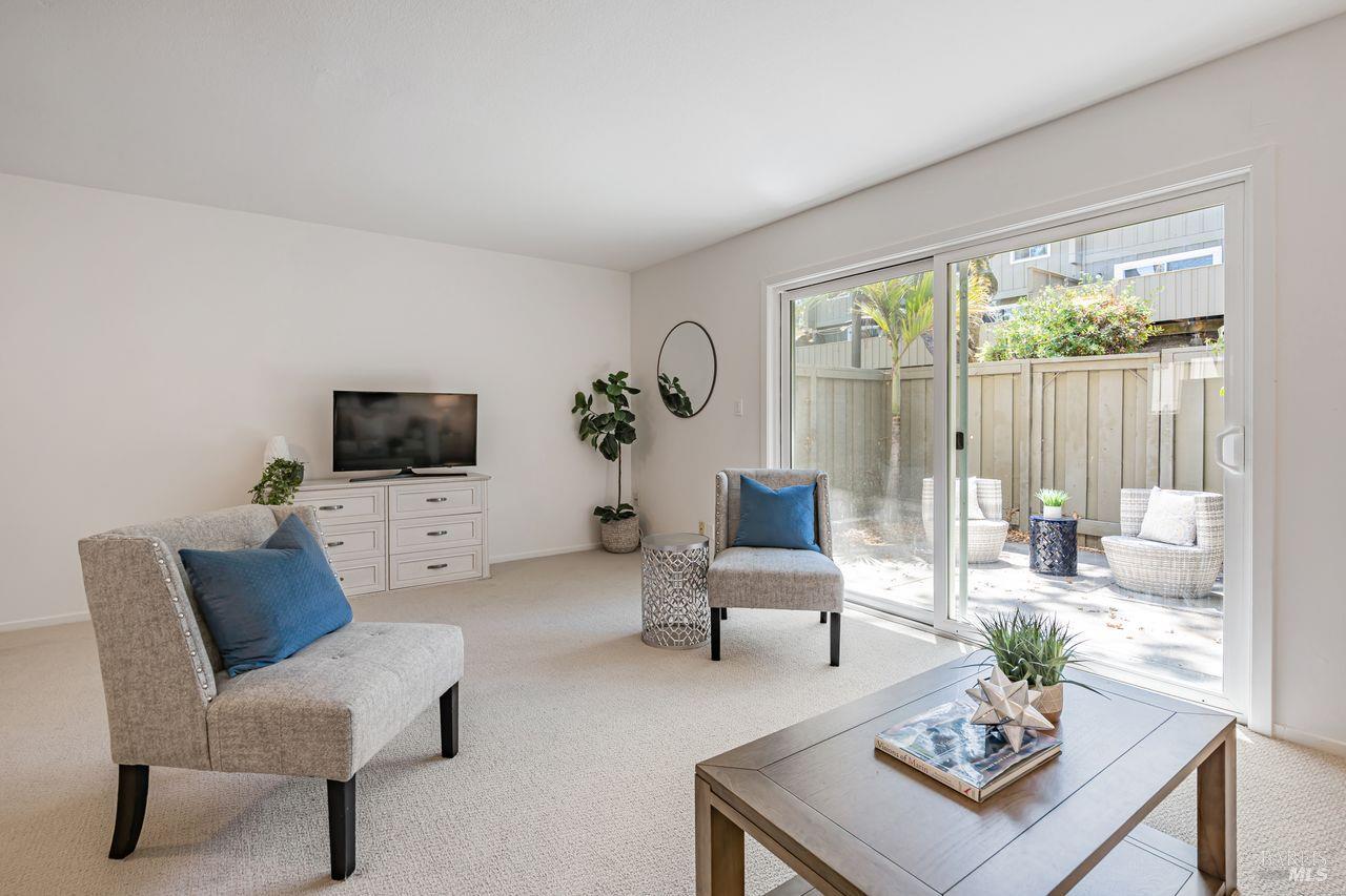 1267 Valley Oak Ct #F