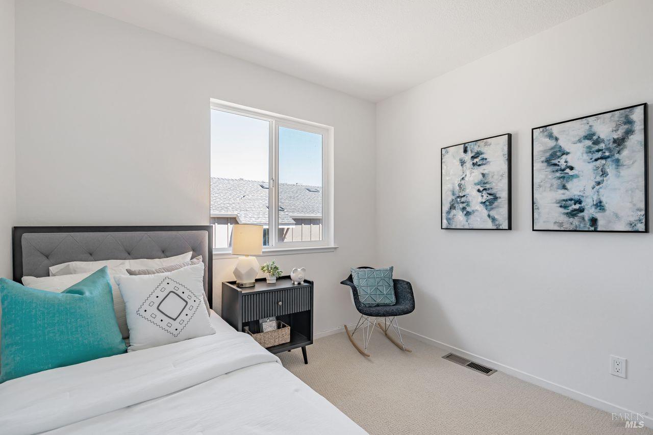 1267 Valley Oak Ct #F