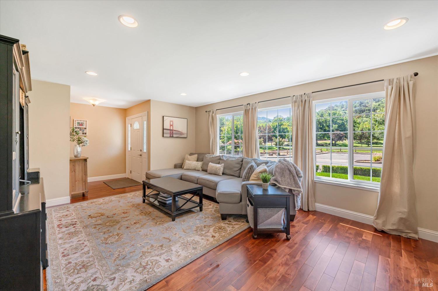 540 Marin Oaks Dr