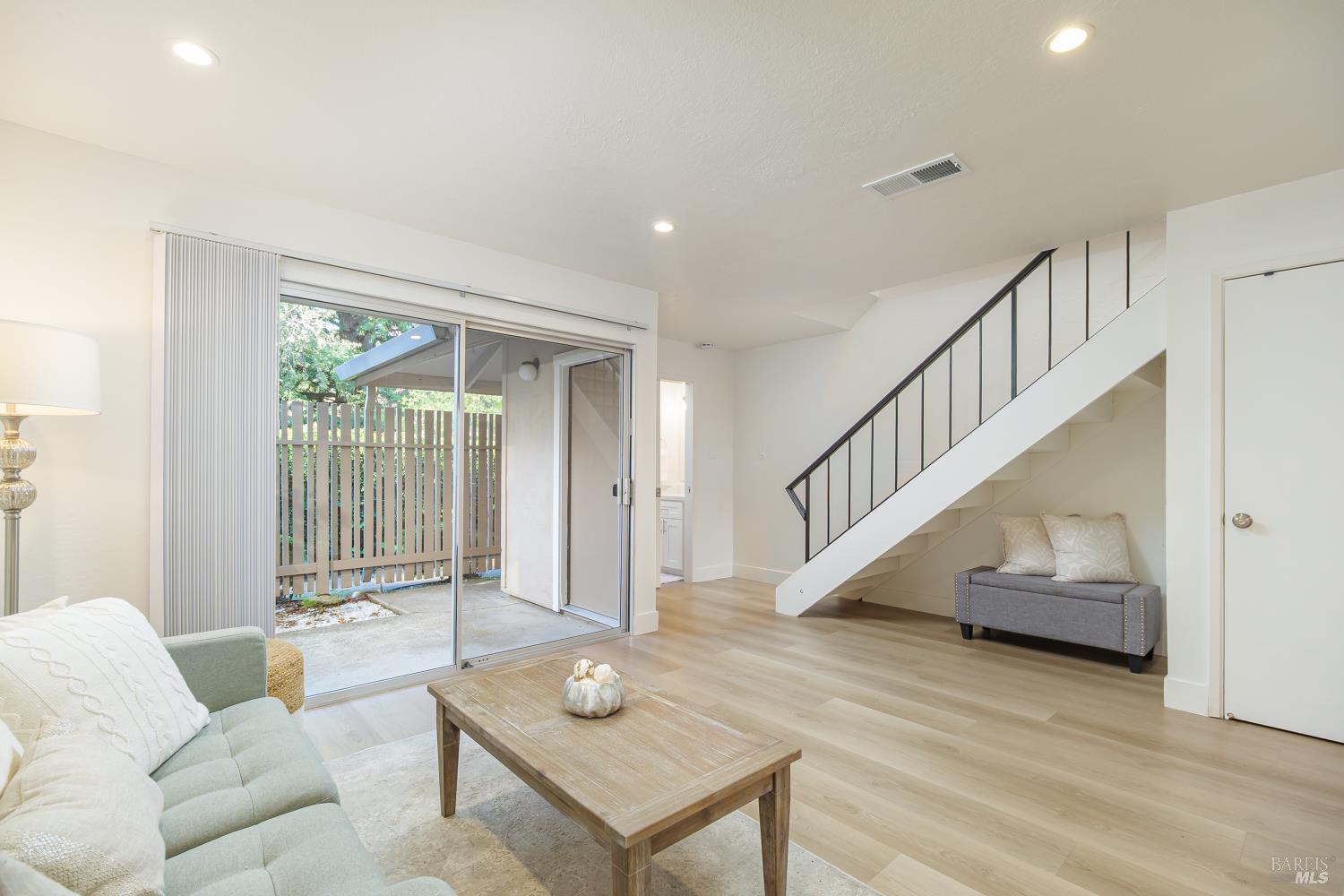 71 Roundtree Boulevard