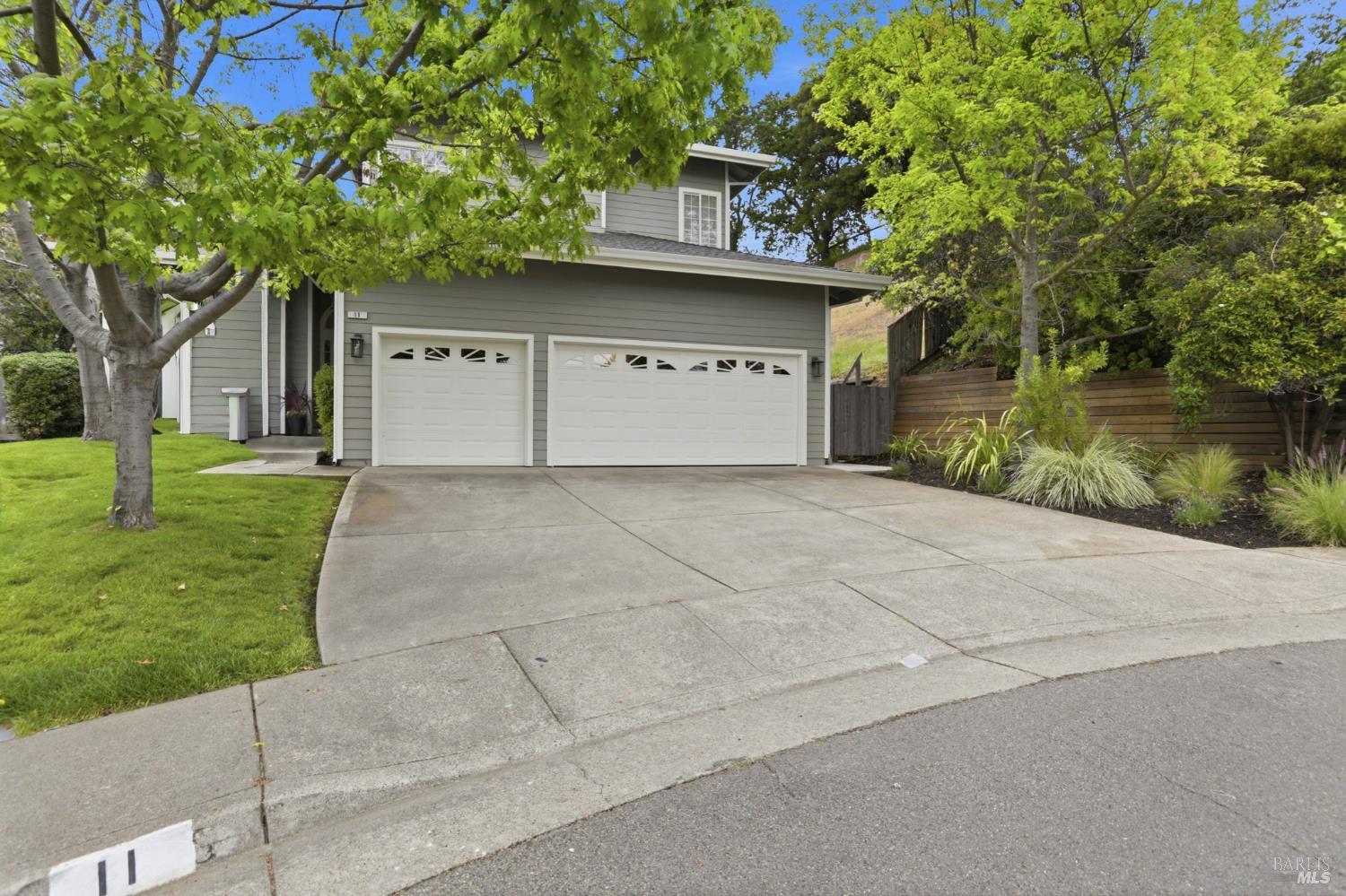 11 Red Oak Court