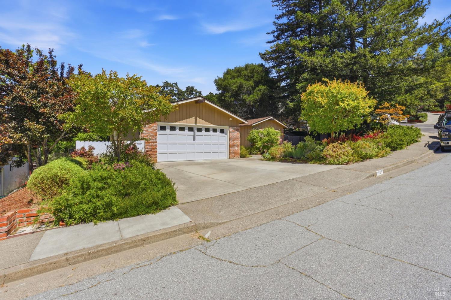 3 Tilden Drive