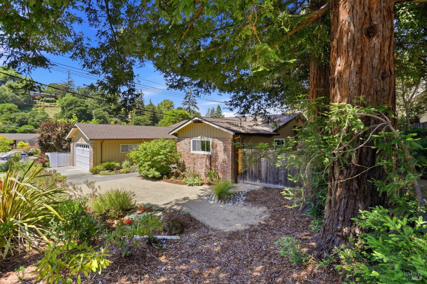 3 Tilden Drive