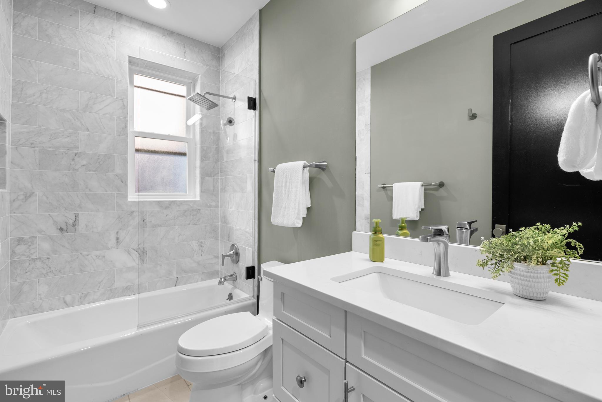 1338 Fairmont St NW #3