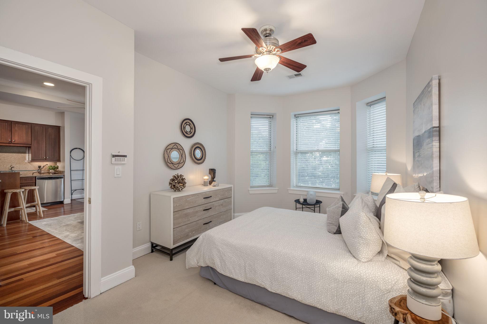1464 Harvard St NW #8